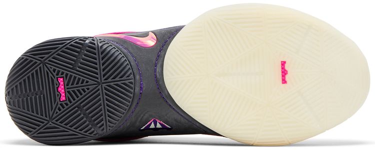 LeBron 22 Blacklight
