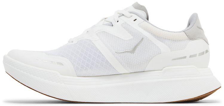 Transport X Triple White