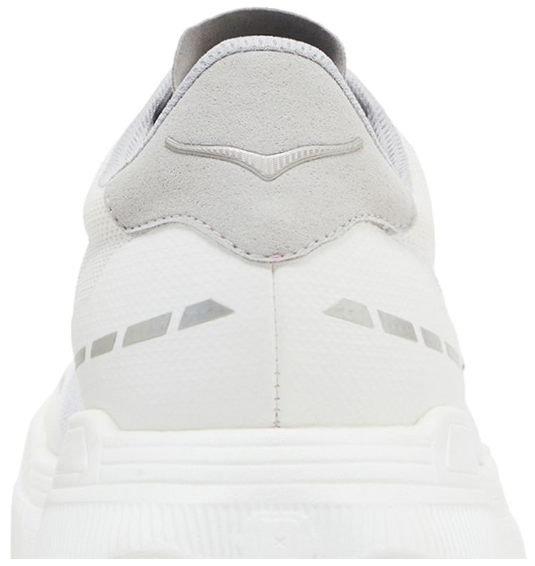 Transport X Triple White