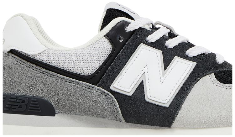 New Balance 574 Big Kid Blacktop White