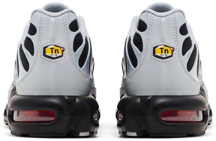Nike Air Max Plus Wolf Grey Picante Red