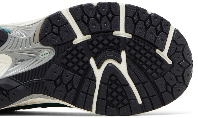 New Balance 2002R Big Kid Marsh Green