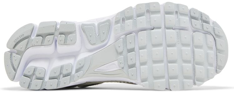 Wmns Air Zoom Vomero 5 Chrome Toe