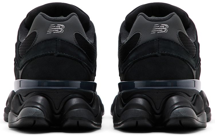 9060 Black Cat