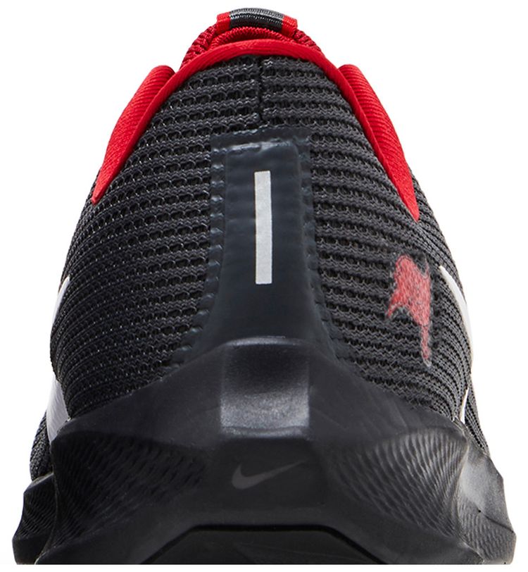 NFL x Nike Air Zoom Pegasus 40 Tampa Bay Buccaneers