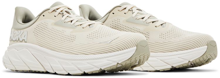 HOKA Arahi 7 2E Wide Oat Milk Barley
