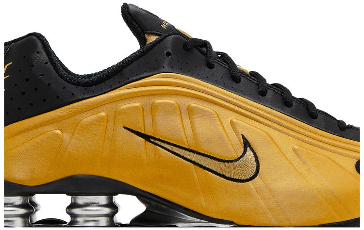 Nike Wmns Shox R4 Black Metallic Gold