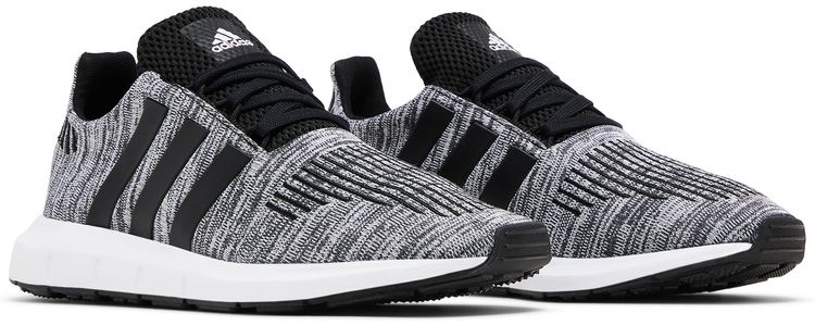 Adidas Swift Run 10 Big Kid Black White