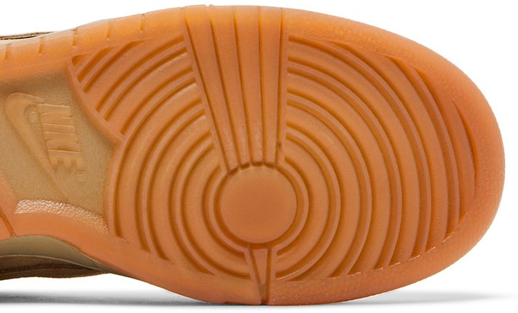 Dunk Low SB Pro B Parachute Beige