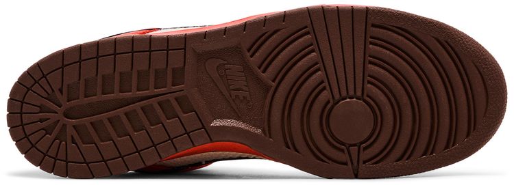 Nike Dunk Low Premium SB Un Hemp