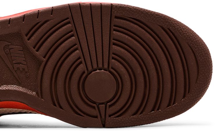 Nike Dunk Low Premium SB Un Hemp