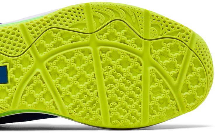 Nike Max LeBron 11 Low Sprite