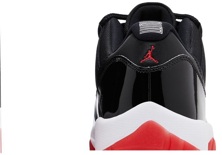 Air Jordan 11 Retro Low Bred 2025