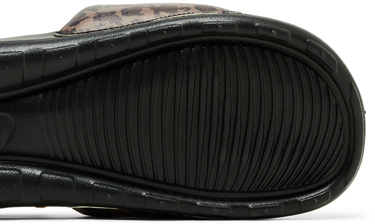 Nike Wmns Victori One Printed Slide Leopard   Archaeo Brown