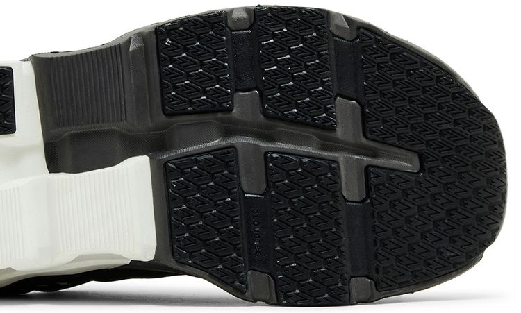 ON Cloudflyer 5 Black White