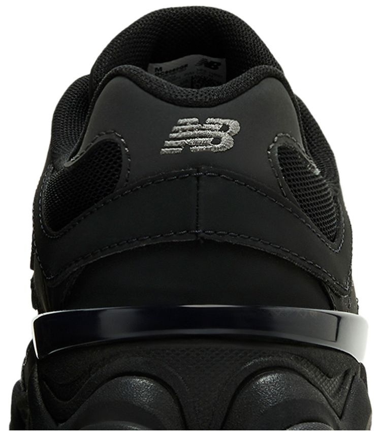 9060 Big Kid Black Cat