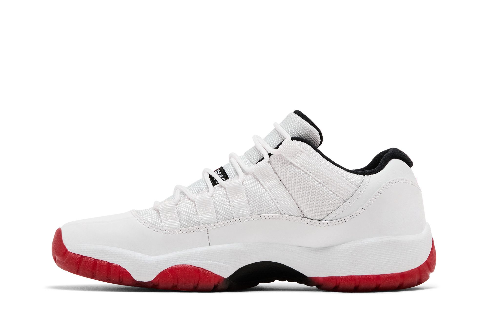 Air Jordan 11 赤/白 エア ジョーダン 11」がレッド×ホワイトのクラシックカラーで