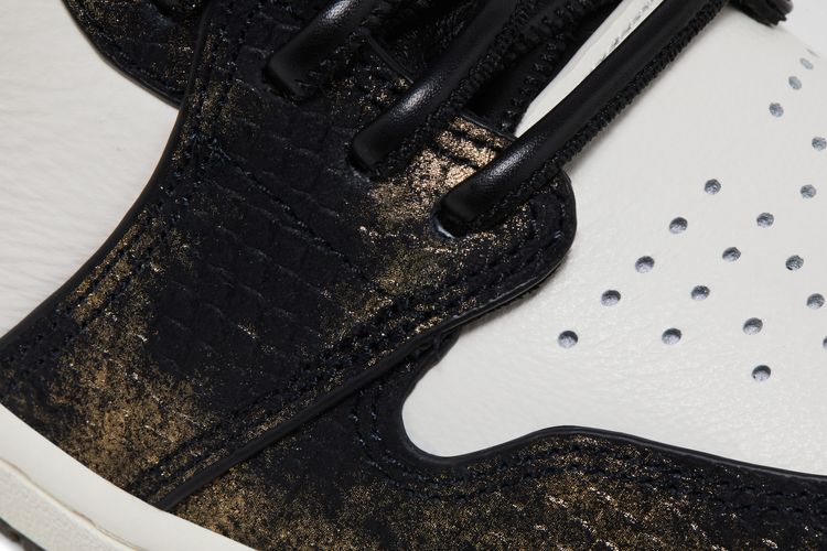 Air Jordan 1 Retro High OG Year of the Snake