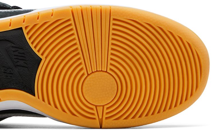 Nike Dunk Low SB Black Gum