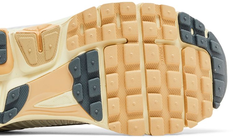 Nike Wmns Air Zoom Vomero 5 Summit White Pure Platinum