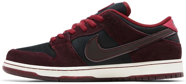 RIOT Skateshop x Dunk Low SB Mahogany Dark Beetroot