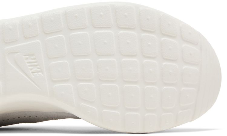 Nike Roshe One Premium Pure Platinum