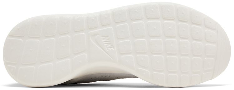 Nike Roshe One Premium Pure Platinum