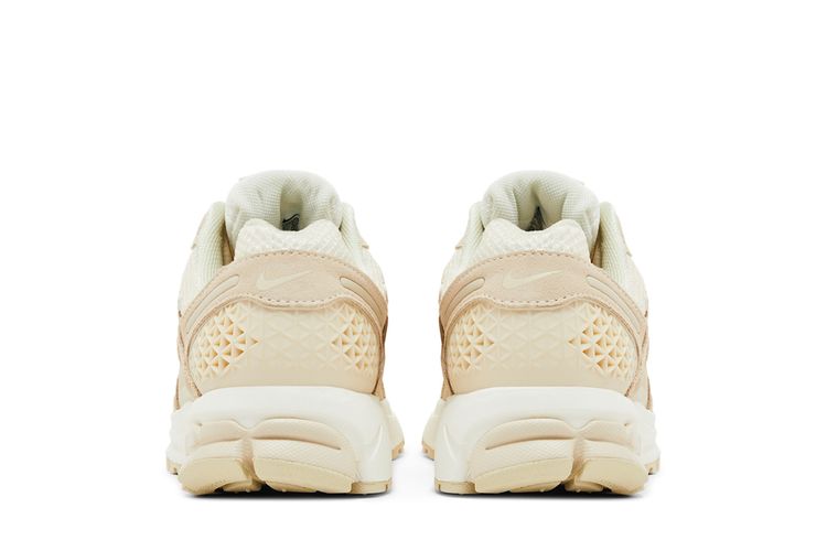 Nike Wmns Air Zoom Vomero 5 Beach