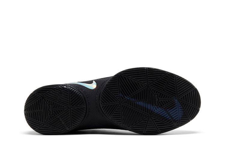 LeBron 22 LX Black Label Pack