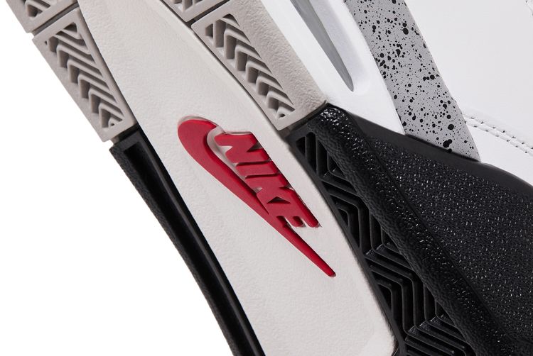 Air Jordan 4 Retro OG White Cement 2025
