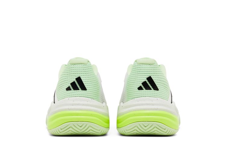 Barricade 13 White Semi Green Spark