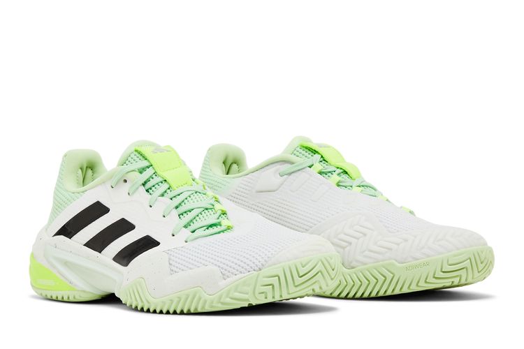 Barricade 13 White Semi Green Spark