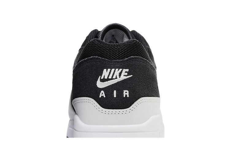 Nike Air Max 1 Essential Off Noir White