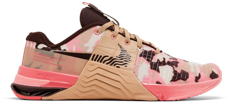 Nike Wmns Metcon 8 AMP Coral Chalk Camo