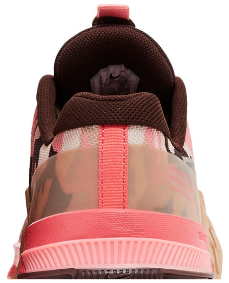 Nike Wmns Metcon 8 AMP Coral Chalk Camo