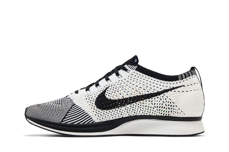 Buy Nike Flyknit Racer  display picture 1