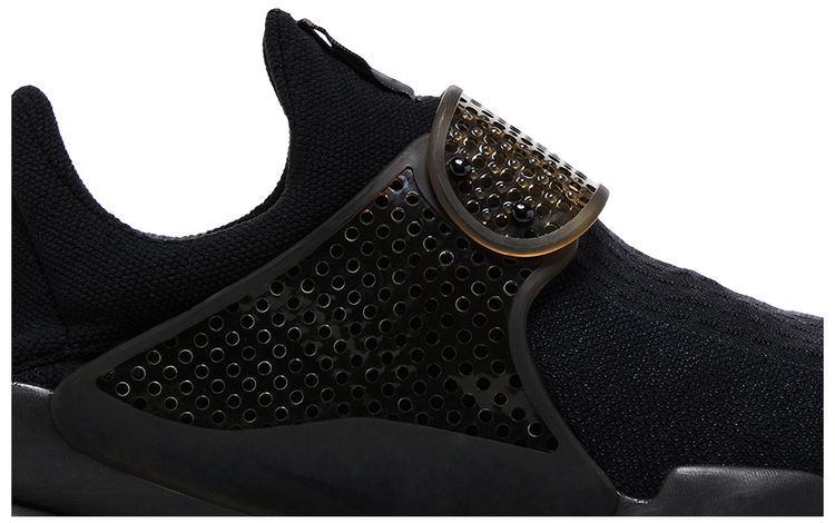 Sock Dart Triple Black