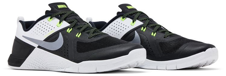 Metcon 1 OG Black White Volt