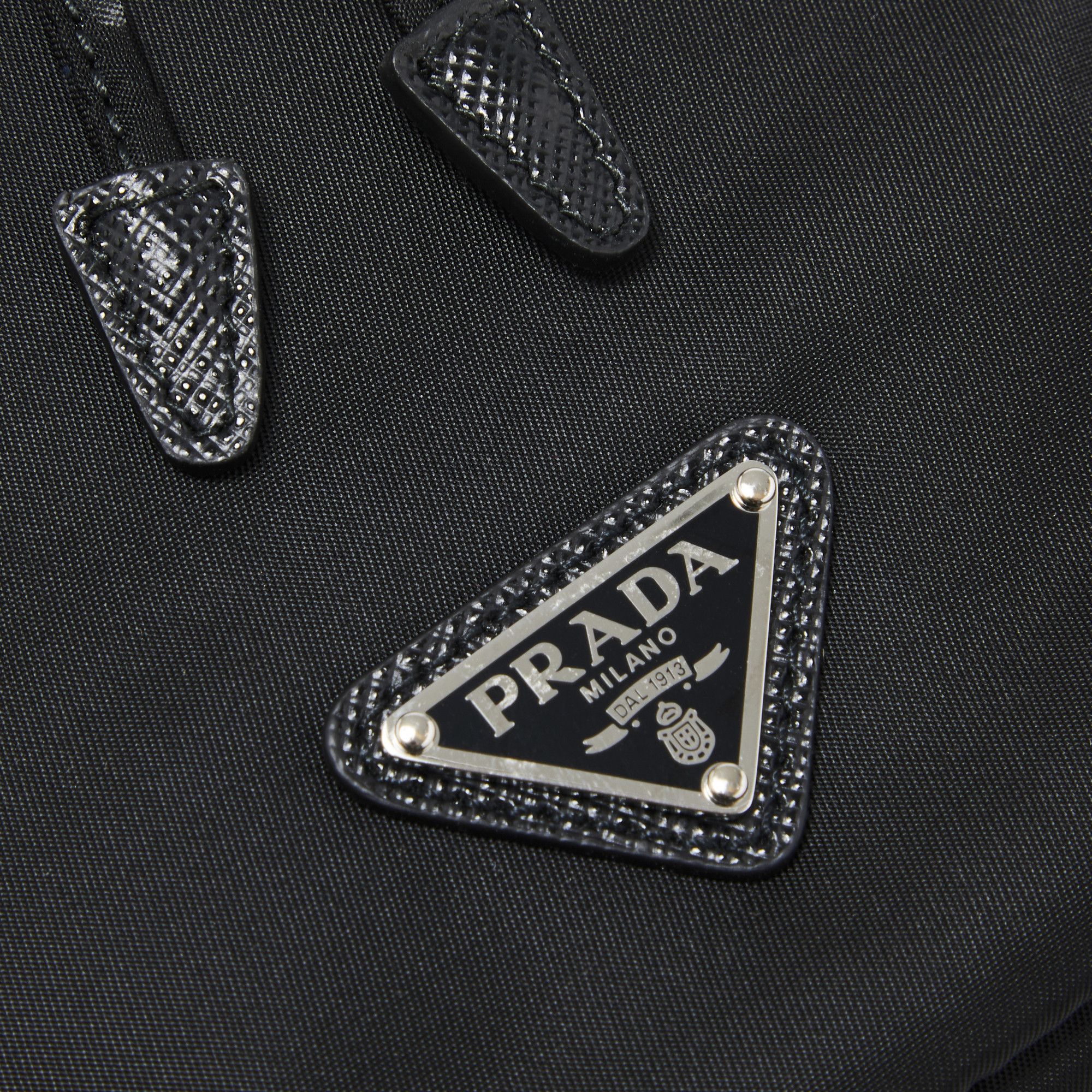 PRADA｜POUCHES (1NS369 R067 F0002) Black Re-Nylon pouch | PRADA