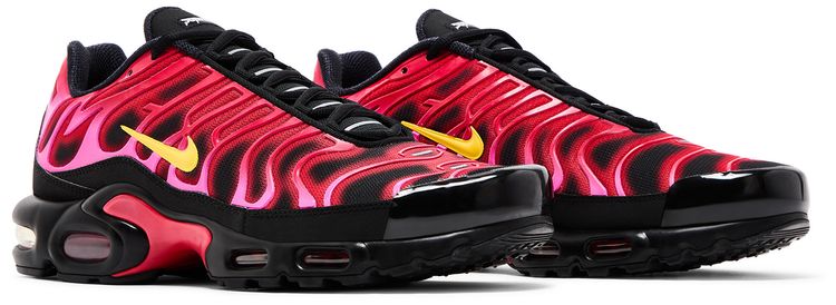 Supreme x Nike Air Max Plus TN University Red