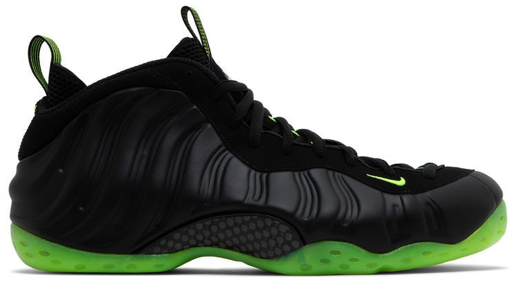 Air Foamposite One Black Volt