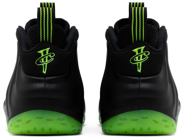 Air Foamposite One Black Volt