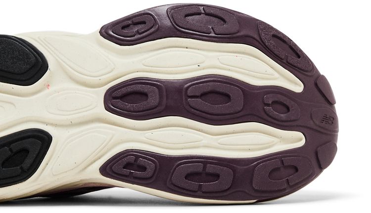 New Balance Wmns Fresh Foam X More v5 Ice Wine