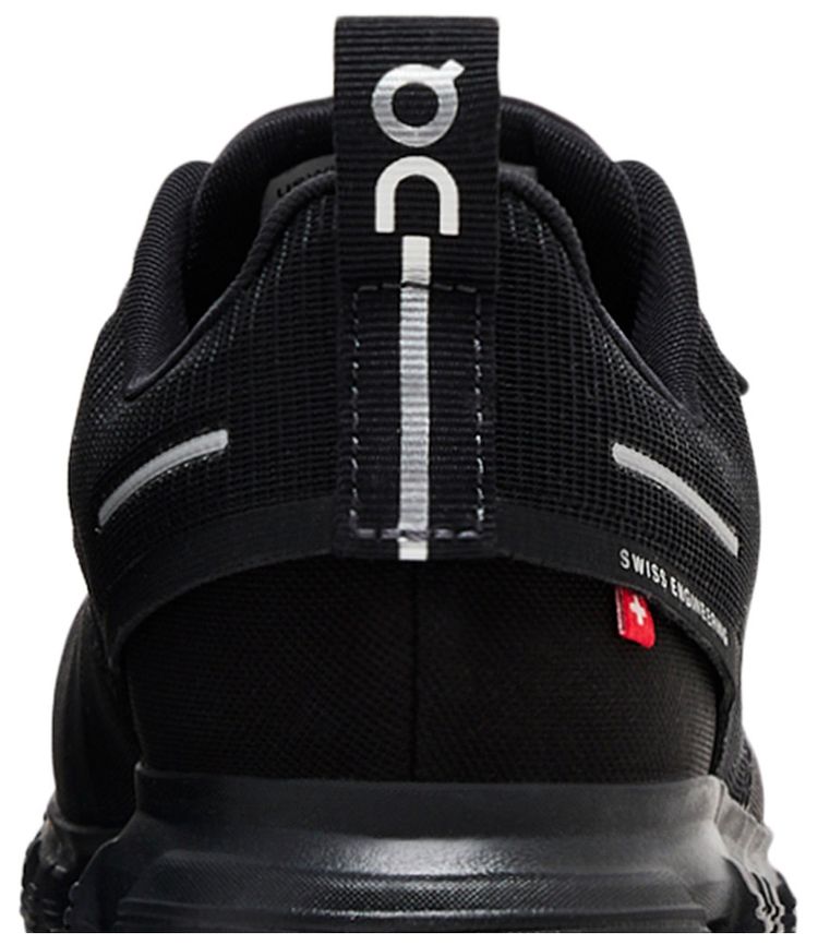 ON Wmns Cloud 6 Waterproof Triple Black