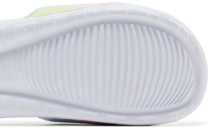 Nike Wmns Victori One Printed Slide Pure Violet Gradient