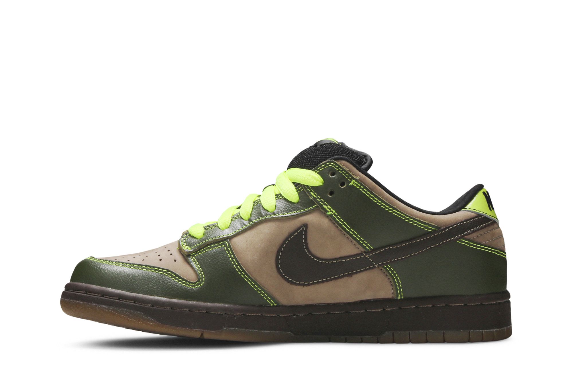 Buy Dunk Low Pro SB 'Jedi' - 304292 222 | GOAT