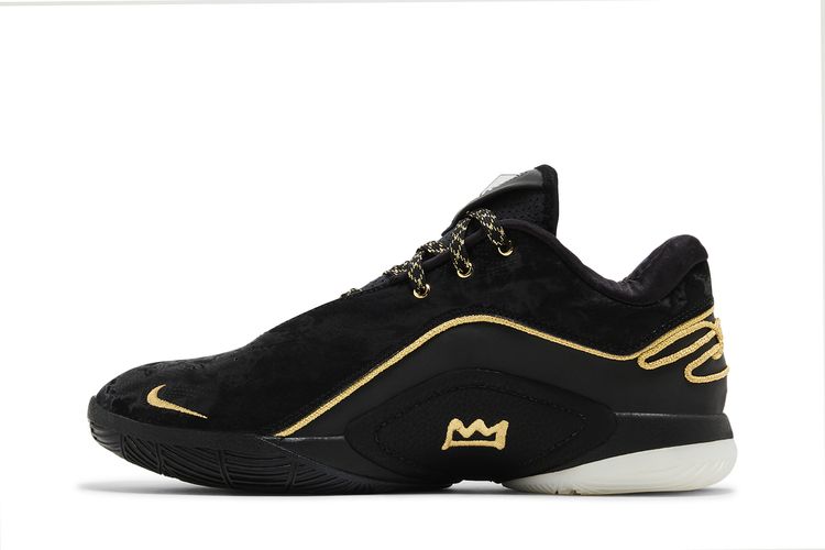 LeBron 22 Mogul