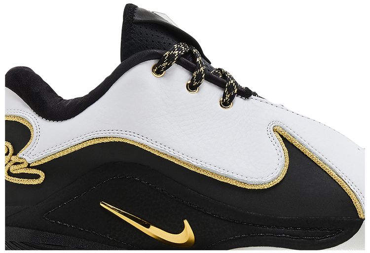 LeBron 22 Mogul