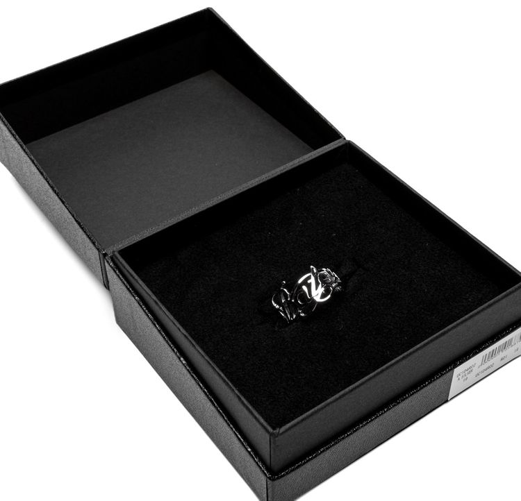 Undercover Balance Cutout Ring Silver