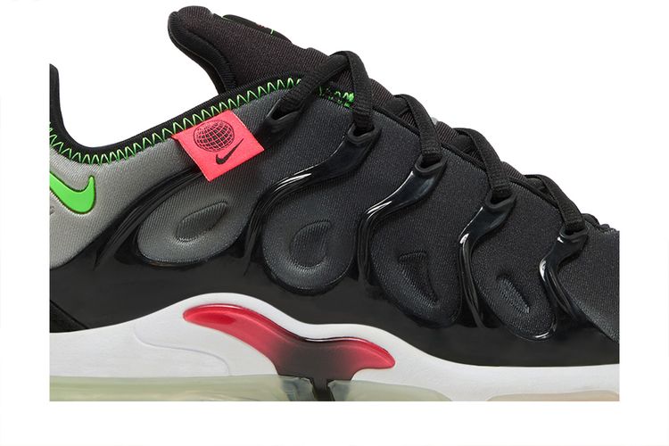 Buy Nike Air VaporMax Plus  display picture 1